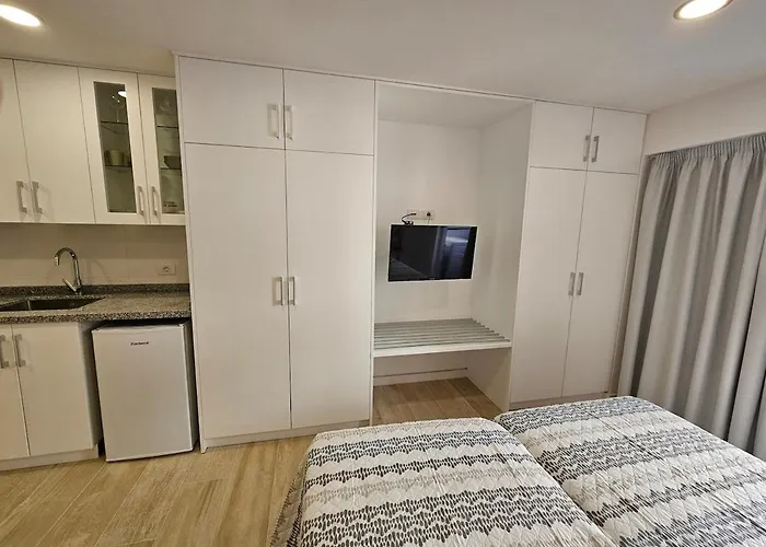 아파트 5 Minutes From The Beach, With Air Conditioning