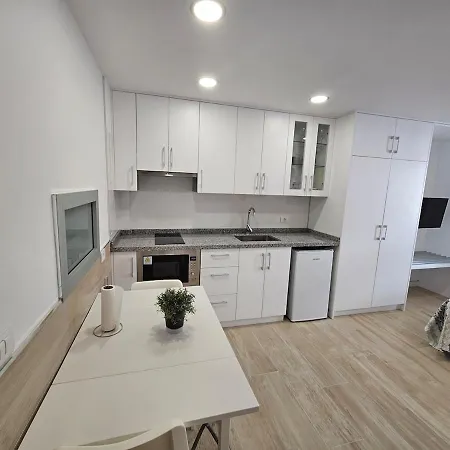 5 Minutes From The Beach, With Air Conditioning *